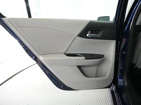 Used 2014 Honda Accord EX-L image 30