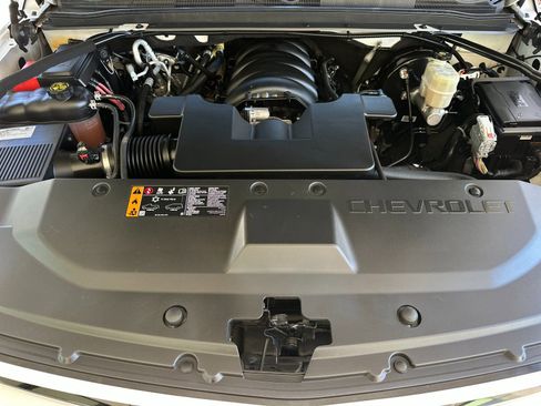 Used 2020 Chevrolet Suburban Premier image 38