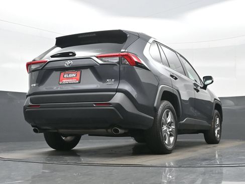 Used 2025 Toyota RAV4 XLE AWD/4WD image 31