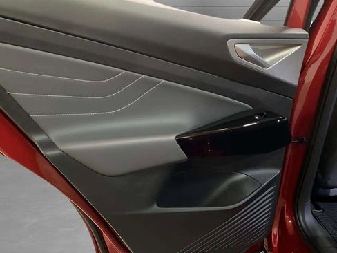 Used 2024 Volkswagen ID.4 S image 69