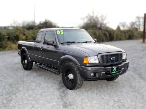 Used 2005 Ford Ranger XL image 1