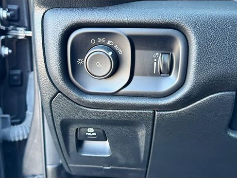 Used 2024 RAM 1500 Laramie image 38
