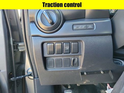 Used 2017 Nissan Titan S AWD/4WD image 19