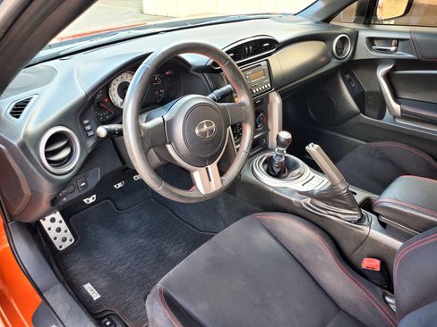 Used 2013 Scion FR-S RWD image 3