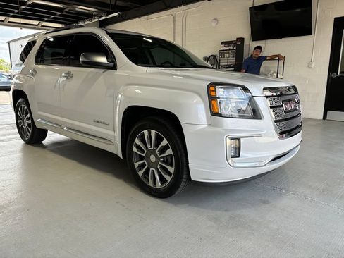 Used 2017 GMC Terrain Denali AWD/4WD image 3