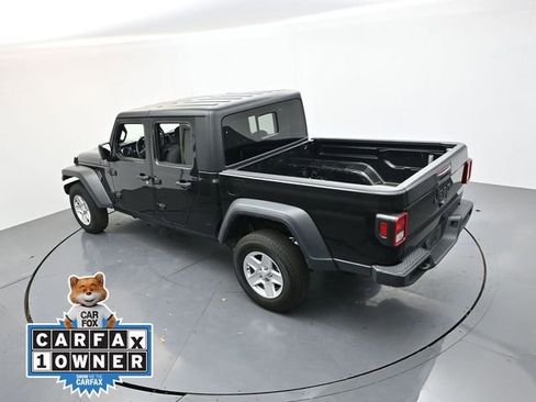 Used 2023 Jeep Gladiator Sport image 15