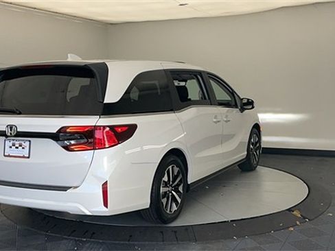 New 2026 Honda Odyssey EX-L image 11