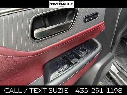 Used 2025 INFINITI QX80 Autograph w/ Autograph Exterior Package AWD/4WD image 18