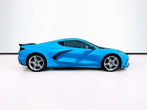 Used 2020 Chevrolet Corvette Stingray Coupe w/ Z51 Performance Package RWD image 11