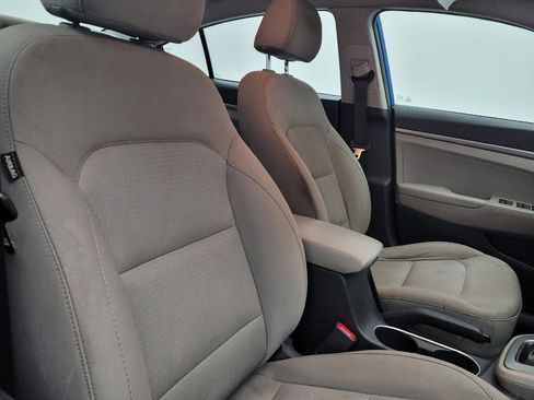 Used 2017 Hyundai Elantra SE FWD image 21