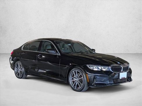 Used 2020 BMW 330i Sedan w/ Driving Assistance Package image 3