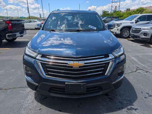 Used 2023 Chevrolet Traverse LT AWD/4WD image 2