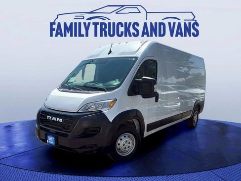 Used 2023 RAM ProMaster 2500 FWD image 1