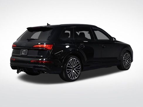 Certified 2025 Audi SQ7 Premium Plus w/ Executive Package AWD/4WD image 5