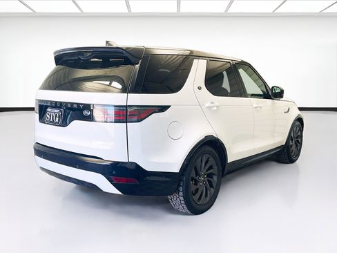 Used 2023 Land Rover Discovery S R-Dynamic image 4