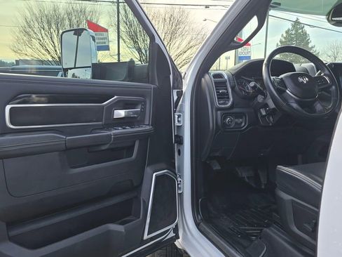 Used 2020 RAM 3500 Laramie image 24