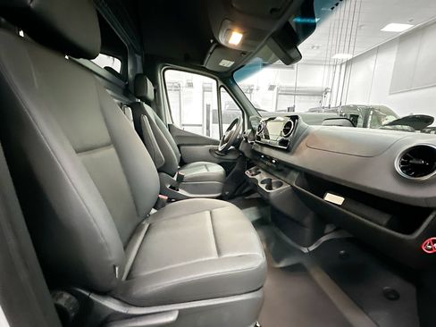 Used 2026 Mercedes-Benz Sprinter 2500 image 23