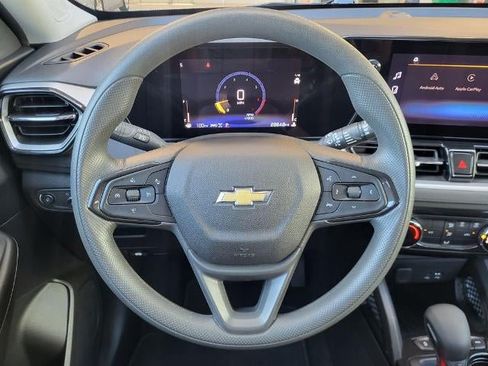 Used 2025 Chevrolet TrailBlazer LT AWD/4WD image 11