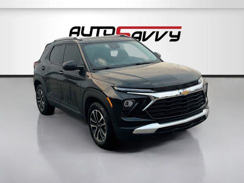 Used 2025 Chevrolet TrailBlazer LT w/ Driver Confidence Package FWD image 1