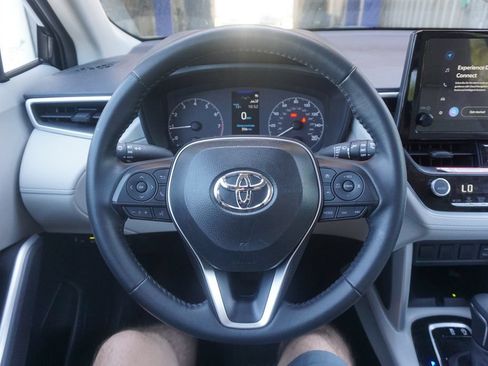 Certified 2025 Toyota Corolla Cross LE AWD/4WD image 3