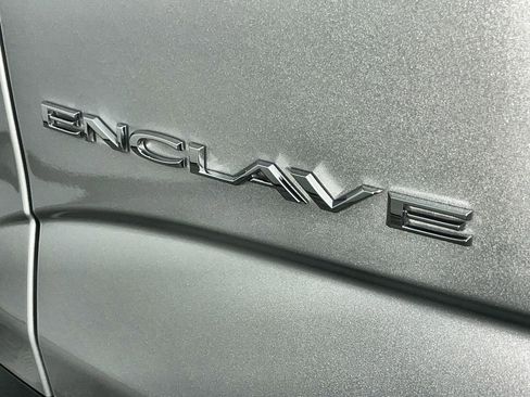 Used 2022 Buick Enclave Essence w/ Sport Touring Edition image 31