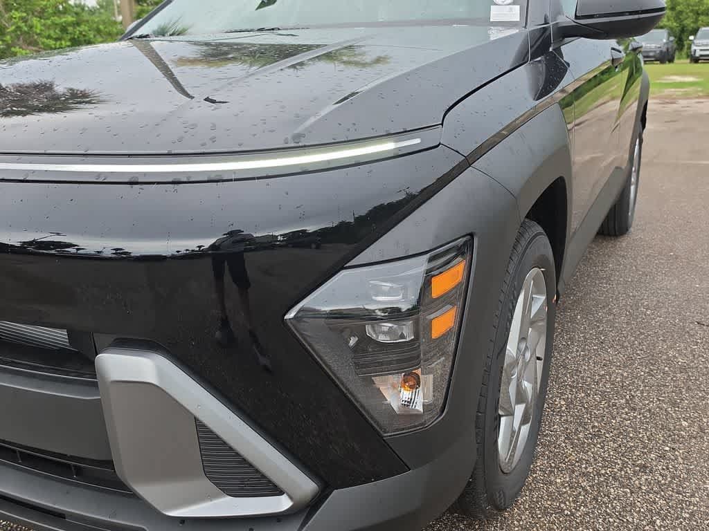 New 2027 Hyundai Kona SE FWD image 11