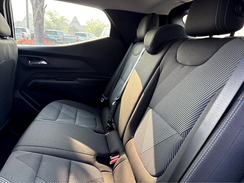 New 2027 Chevrolet Bolt LT w/ Comfort Package FWD image 17