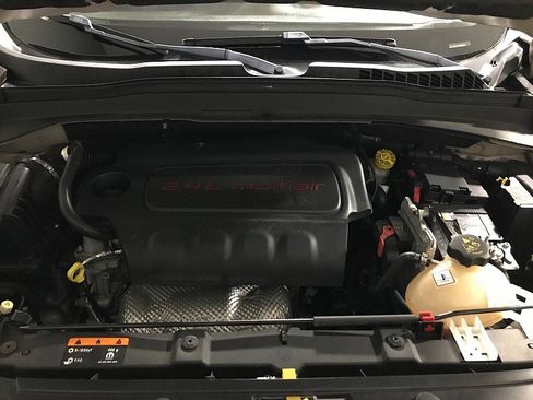 Used 2016 Jeep Renegade Trailhawk image 31