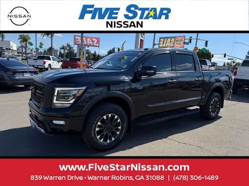 Used 2021 Nissan Titan PRO-4X w/ Pro-4x Convenience Package AWD/4WD image 3