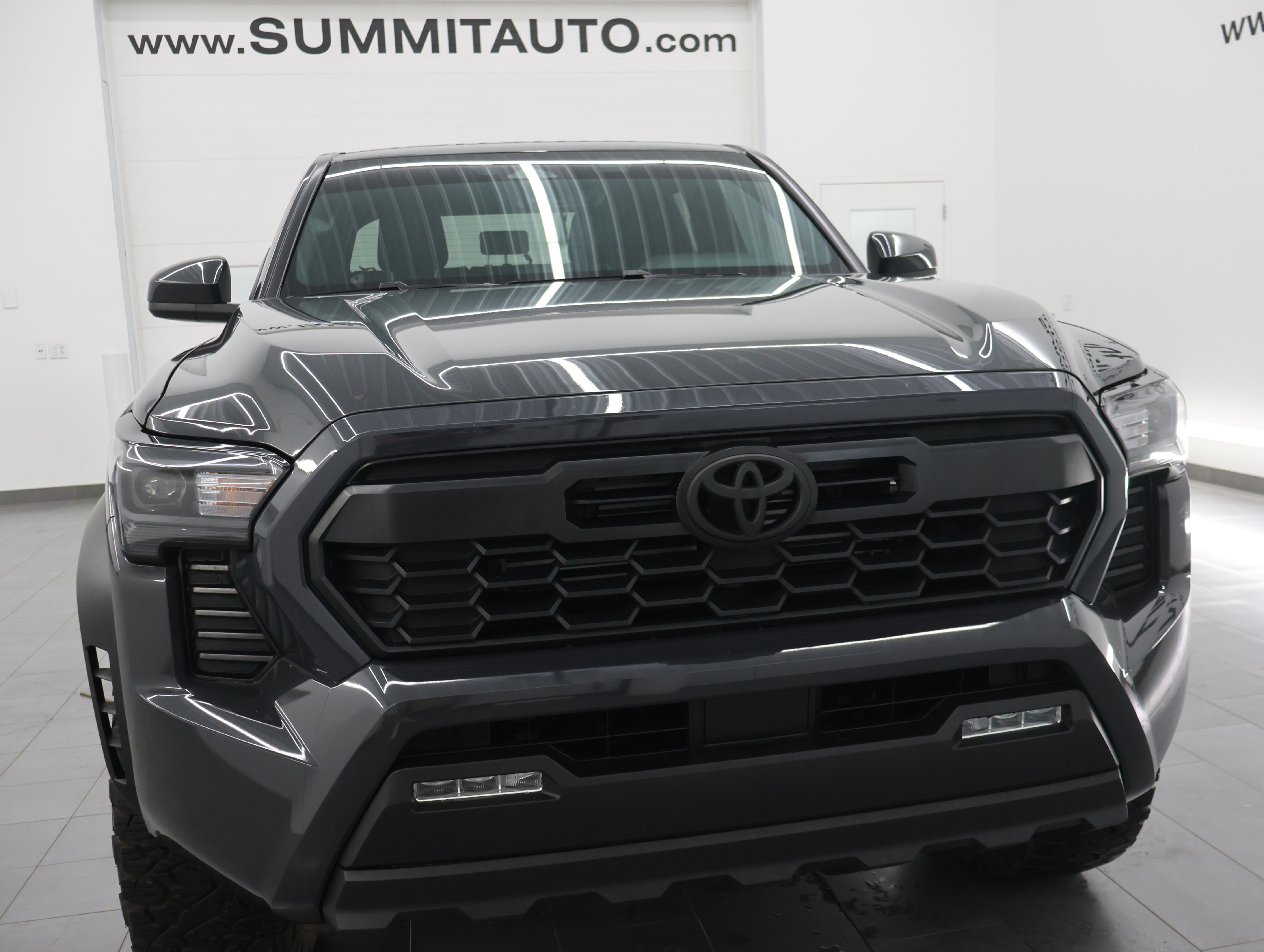 Used 2025 Toyota Tacoma TRD Off-Road AWD/4WD image 20