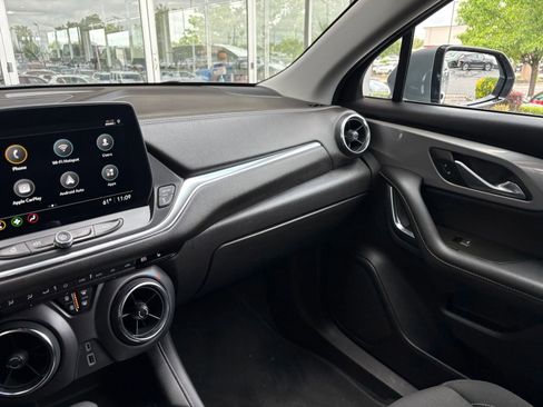 Used 2025 Chevrolet Blazer LT FWD image 37