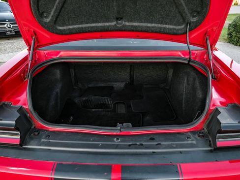 Used 2015 Dodge Challenger SRT w/ Technology Group image 57