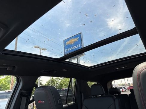Used 2026 Chevrolet Traverse Z71 w/ LPO, Floor Liner Package AWD/4WD image 26