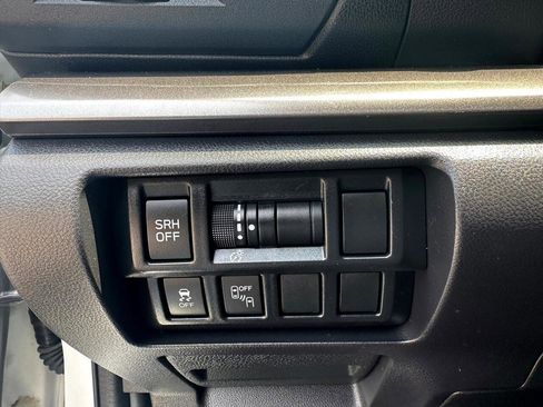 Used 2017 Subaru Impreza 2.0i Limited w/ Moonroof/BSD & Rcta/Eyesight image 35