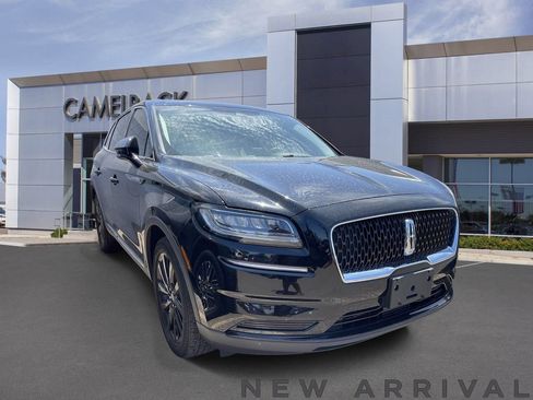 Used 2023 Lincoln Nautilus Reserve w/ Monochromatic Package FWD image 3