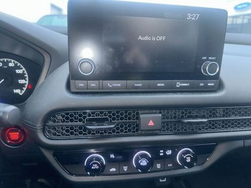 Used 2023 Honda HR-V LX image 10