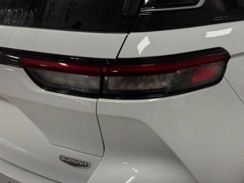 Used 2025 Jeep Grand Cherokee Summit image 7