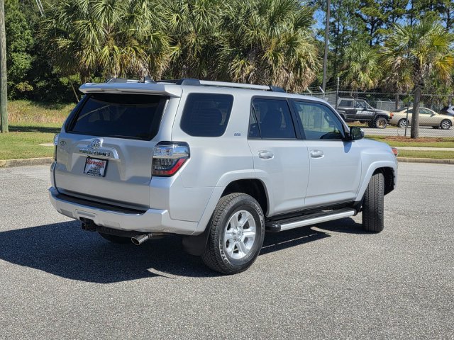 Certified 2022 Toyota 4Runner SR5 AWD/4WD image 5