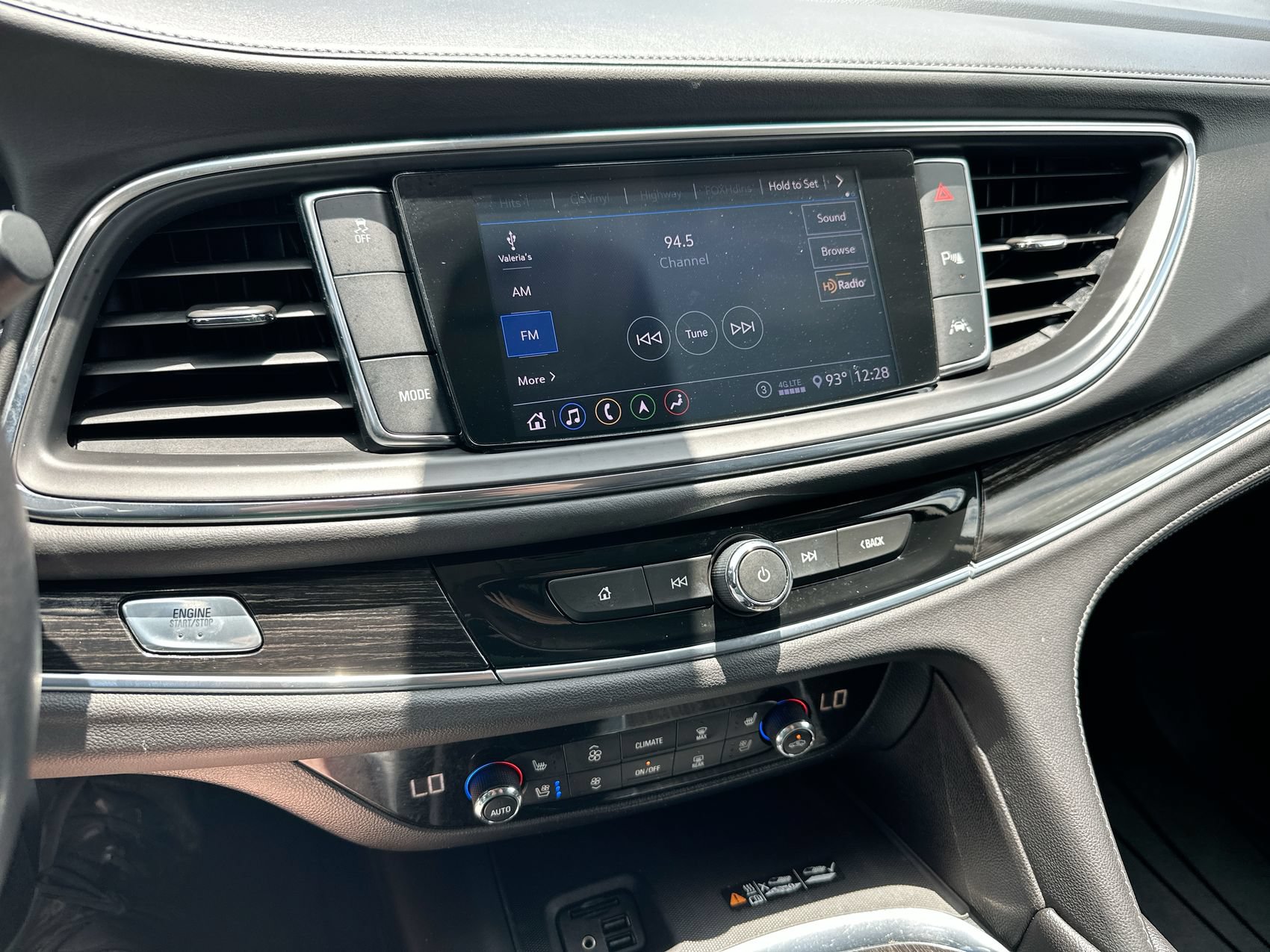 Used 2021 Buick Enclave Avenir w/ Avenir Technology Package FWD image 16