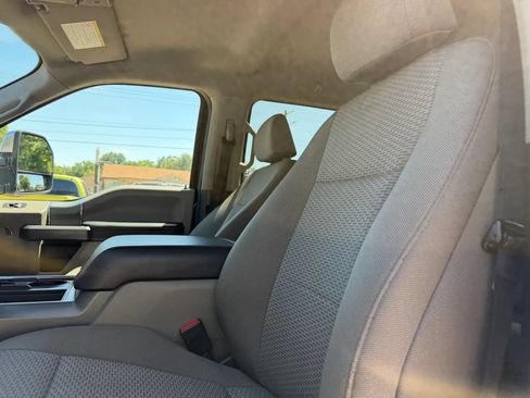 Used 2022 Ford F250 XLT w/ XLT Premium Package AWD/4WD image 19