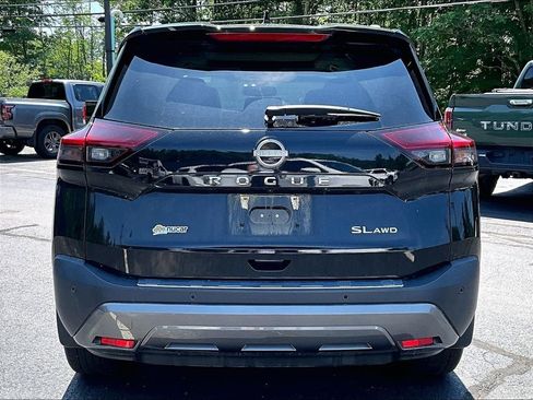 Used 2023 Nissan Rogue SL AWD/4WD image 5