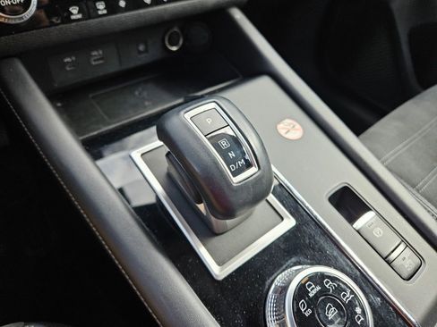 Used 2024 Mitsubishi Outlander SE image 28