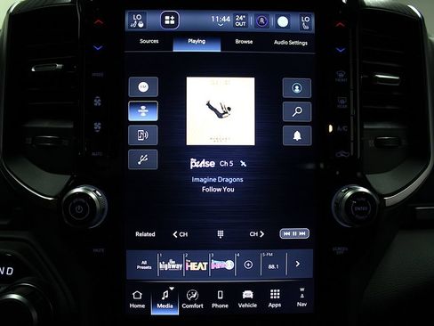 New 2026 RAM 1500 4x4 Crew Cab image 17