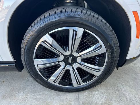 New 2026 Cadillac Escalade IQ Luxury 2 image 30