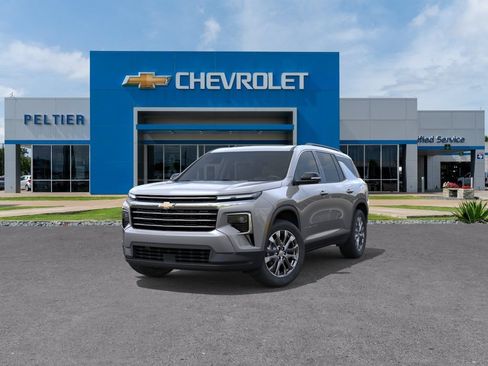New 2026 Chevrolet Traverse LT w/ Sun and Wheel Package FWD image 8
