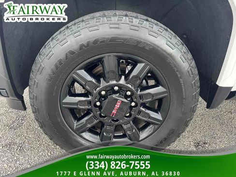 Used 2024 GMC Sierra 2500 AT4 w/ AT4 Premium Plus Package AWD/4WD image 34
