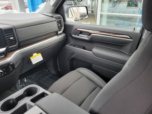 New 2026 GMC Sierra 1500 Elevation image 16