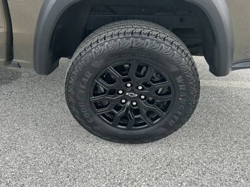 Used 2024 Chevrolet Colorado Trail Boss w/ Advanced Trailering Package AWD/4WD image 9