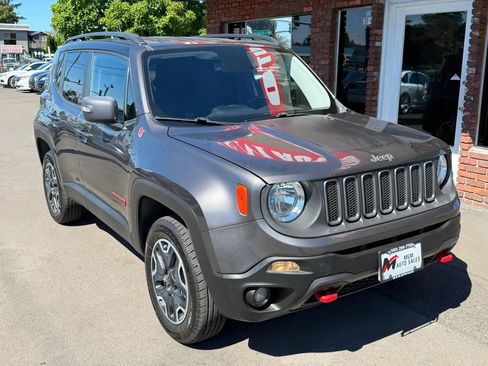 Used 2016 Jeep Renegade Trailhawk AWD/4WD image 14