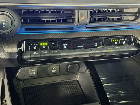 Used 2024 Toyota Prius Limited image 22